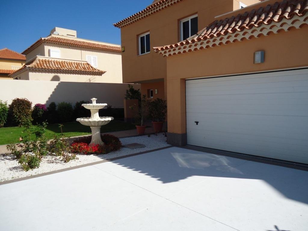 Villa in Costa Adeje, Adeje, Canary Islands 1 - 15828171
