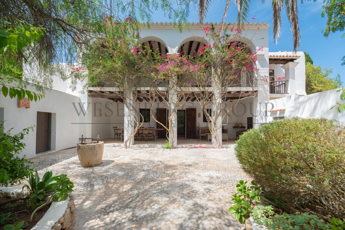 Finca in Balearic Islands, Spain 2 - 15828012