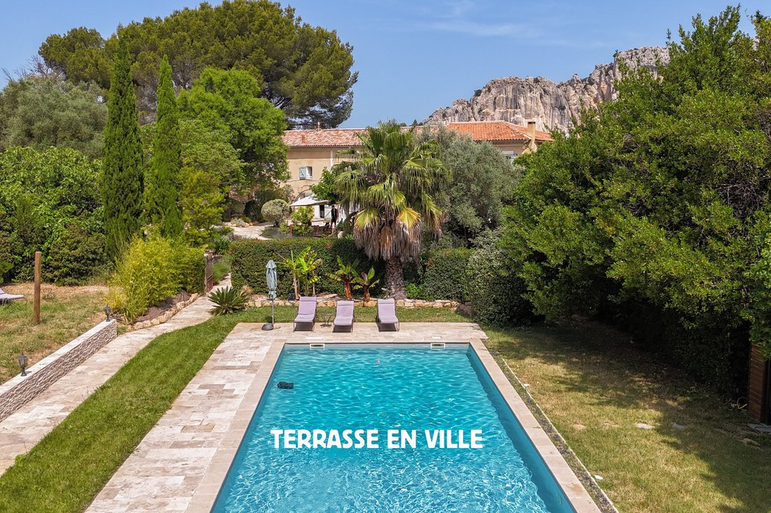 Apartment in Évenos, Provence-Alpes-Côte d'Azur, France 3 - 15828128