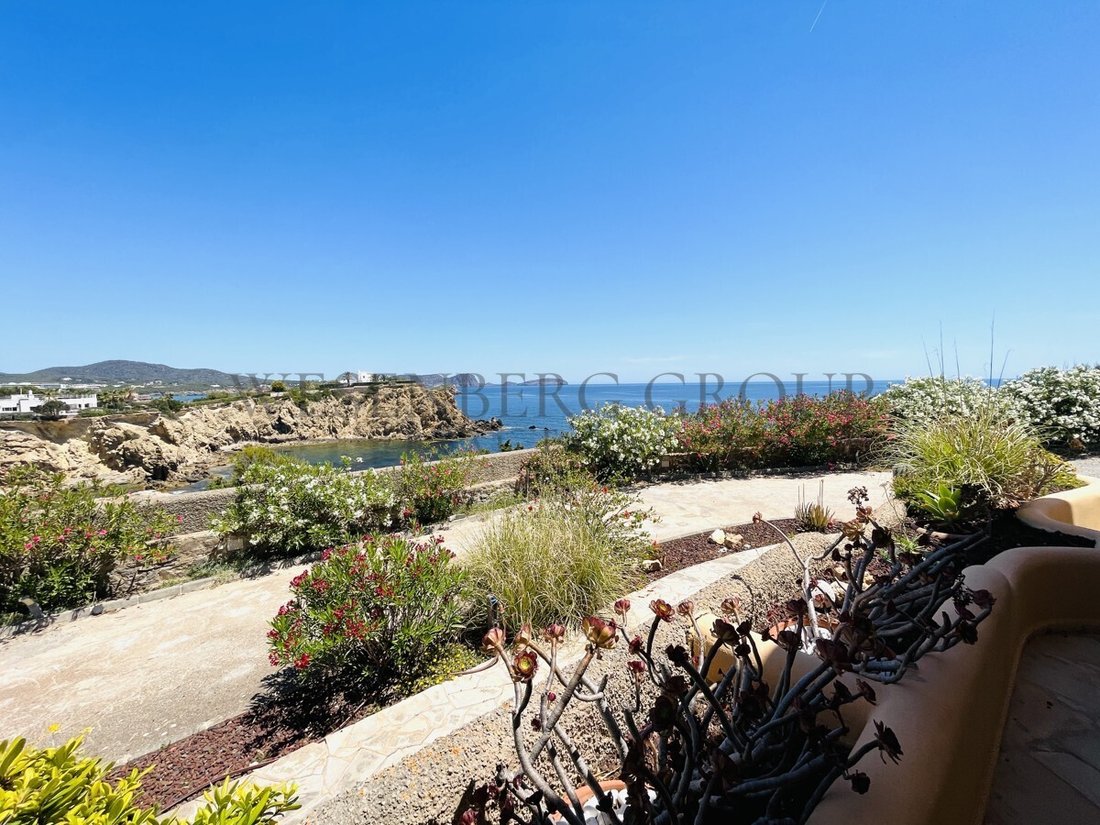 Villa in Santa Eularia des Riu, Balearic Islands, Spain 4 - 15827994