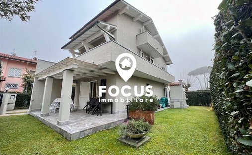Villa in Center, Forte dei Marmi, Tuscany 1