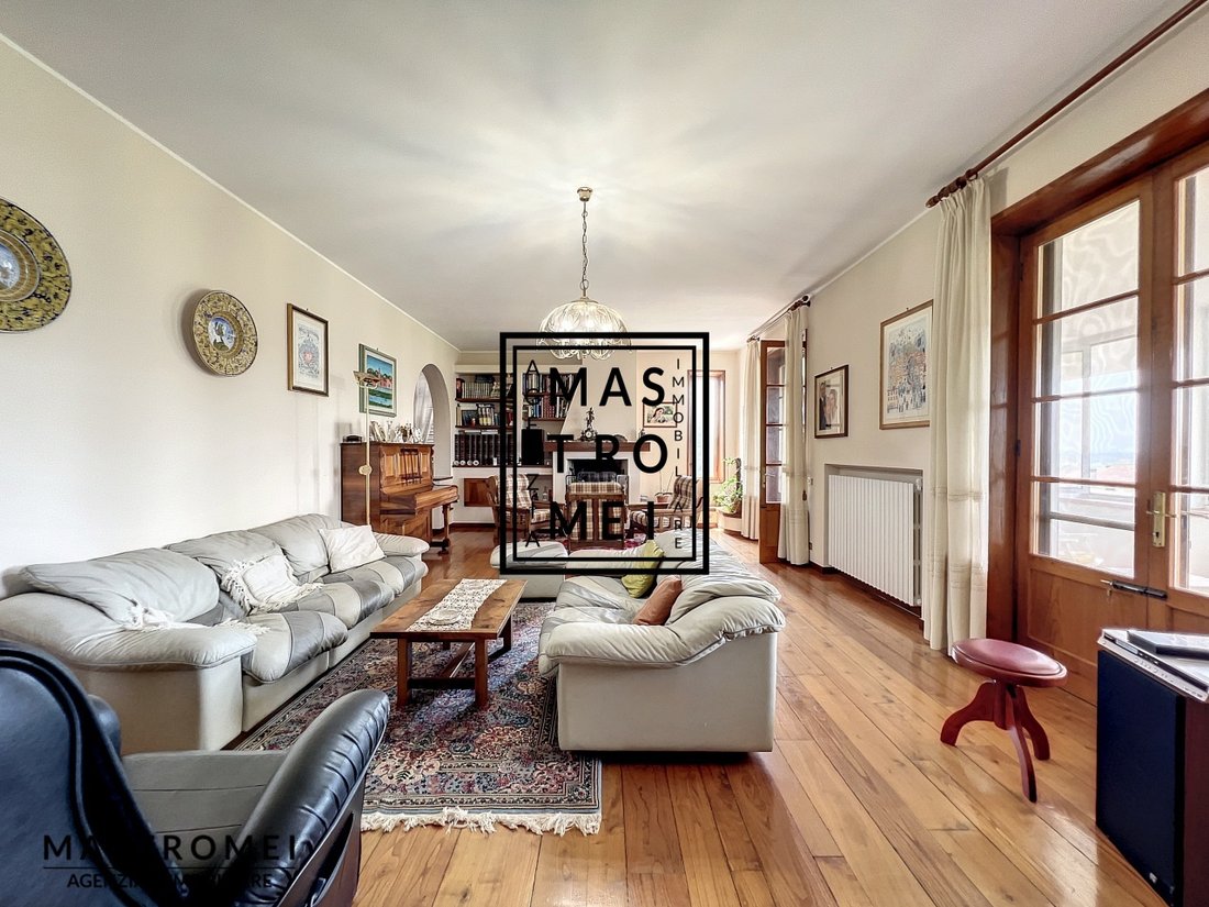 Villa in Uzzano, Tuscany, Italy 2 - 15829834