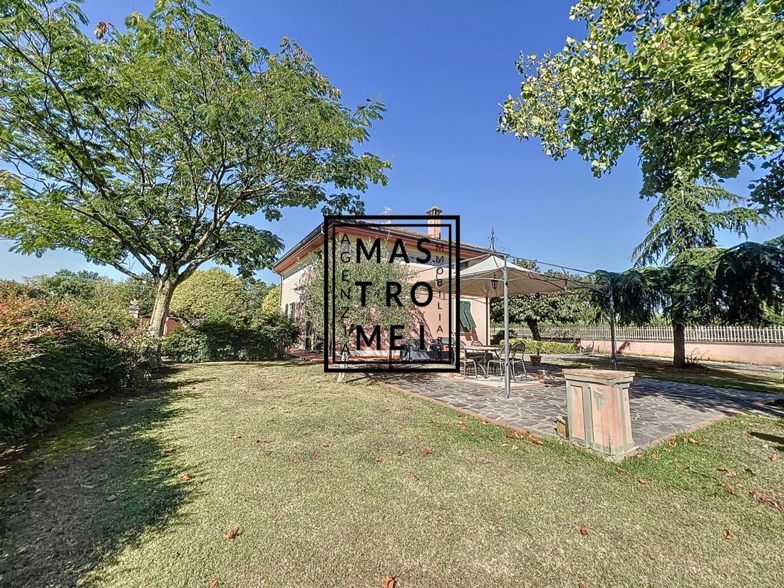 Villa in Castelfranco di Sotto, Tuscany, Italy 2 - 15829822