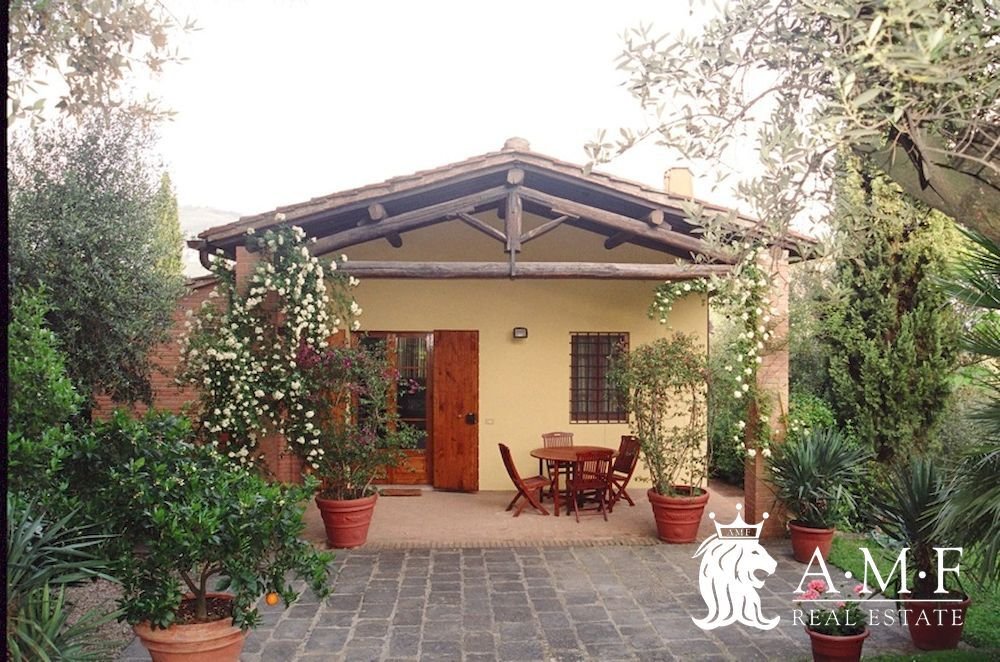 Villa in Historic Center, Lucca, Tuscany 4 - 15828702