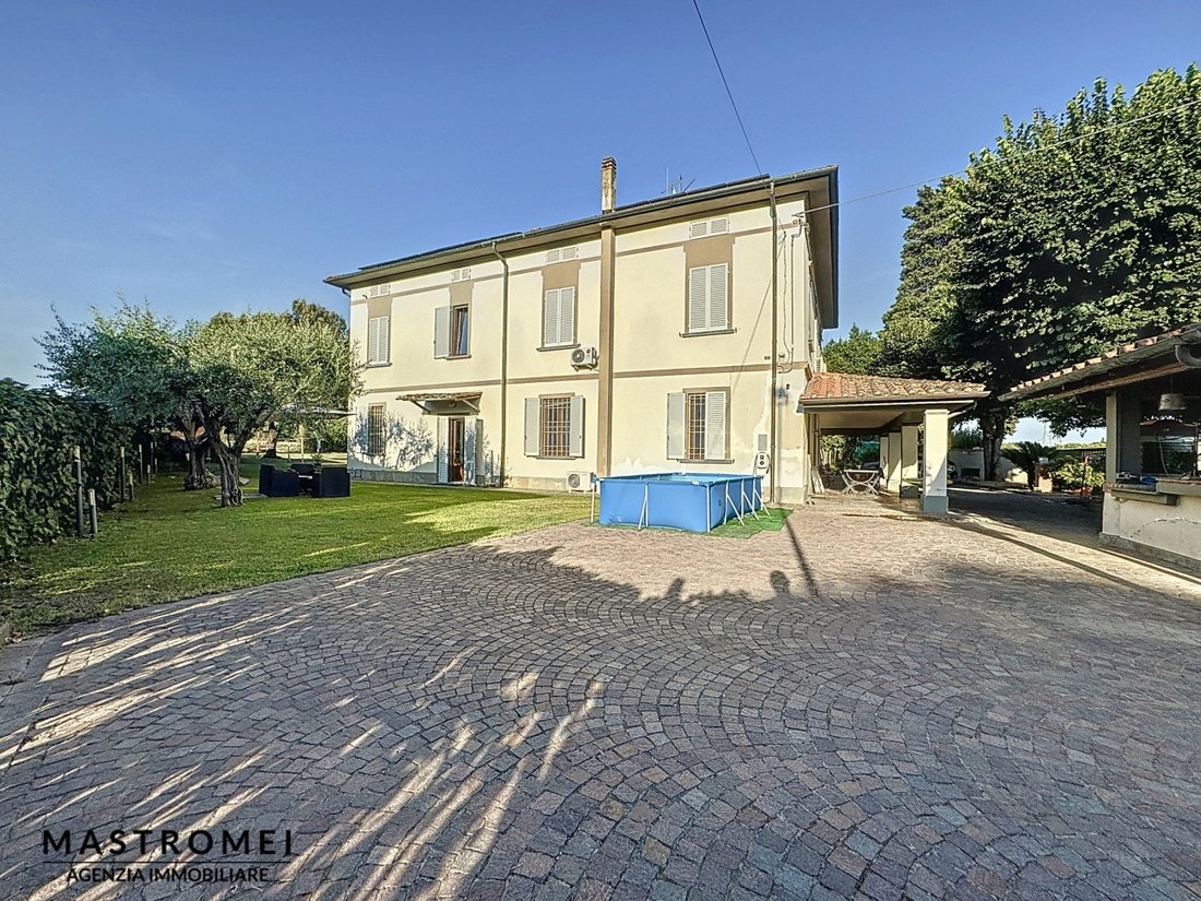 Villa in Altopascio Centro, Altopascio, Tuscany 2 - 15829038