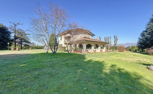 Villa in Historic Center, Lucca, Tuscany 1