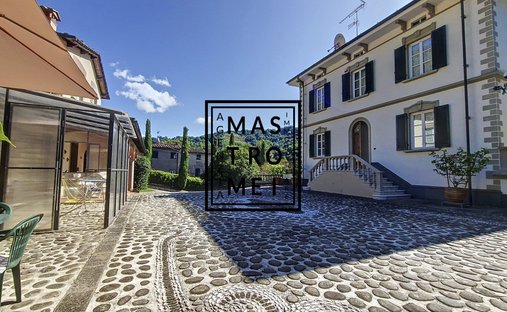 Villa in Bagni di Lucca, Tuscany, Italy 1