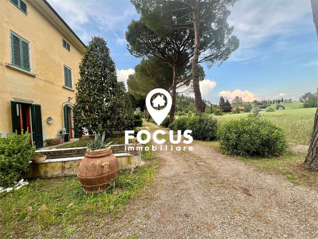 Villa in Historic Center, Empoli, Tuscany 1 - 15828517