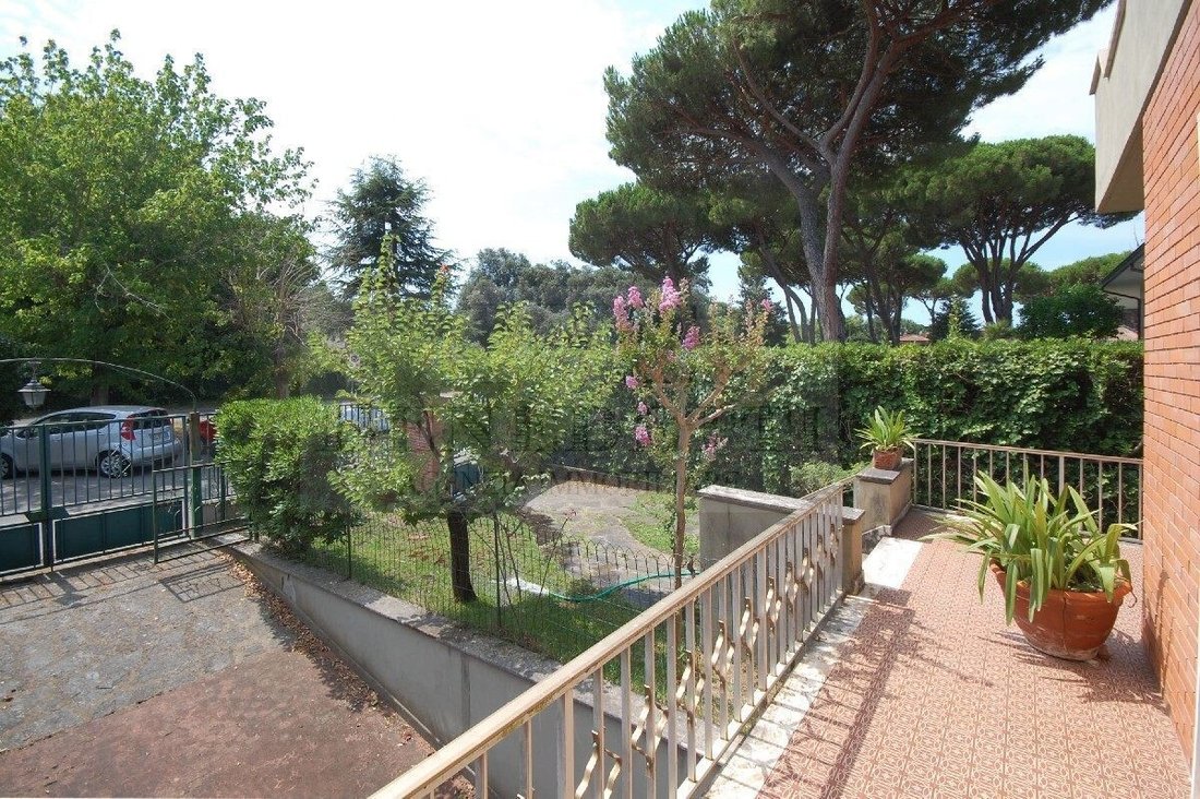Villa in Camaiore, Tuscany, Italy 3 - 15829277
