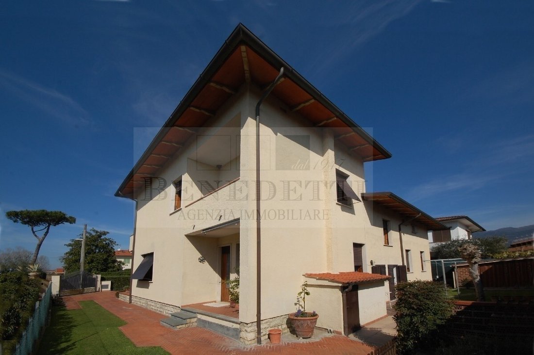 Villa in Camaiore, Toskana, Italien 2 - 15829437