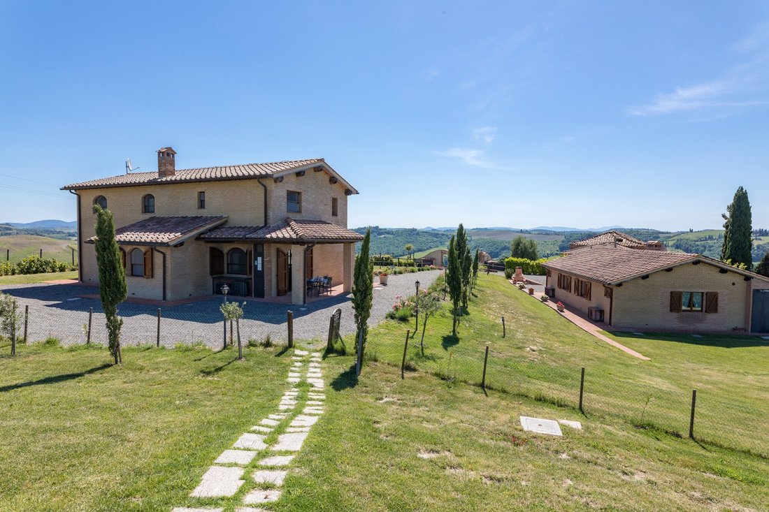 Estate in Montalcino, Tuscany, Italy 1 - 15828692