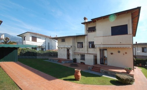 Villa à Camaiore, Toscane, Italie 1