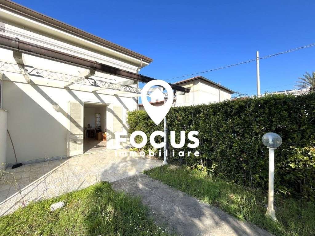 Villa in Pietrasanta, Tuscany, Italy 5 - 15828740