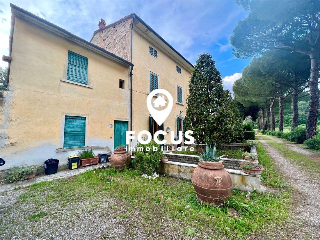 Villa in Historic Center, Empoli, Tuscany 2 - 15828517