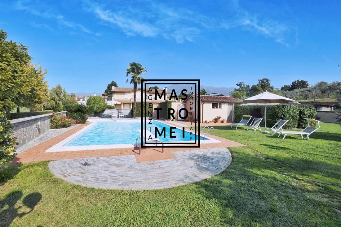 Villa in Center, Capannori, Tuscany 4 - 15828714