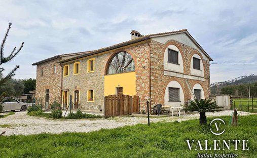 House in Molina di Quosa-rigoli, San Giuliano Terme, Tuscany 1