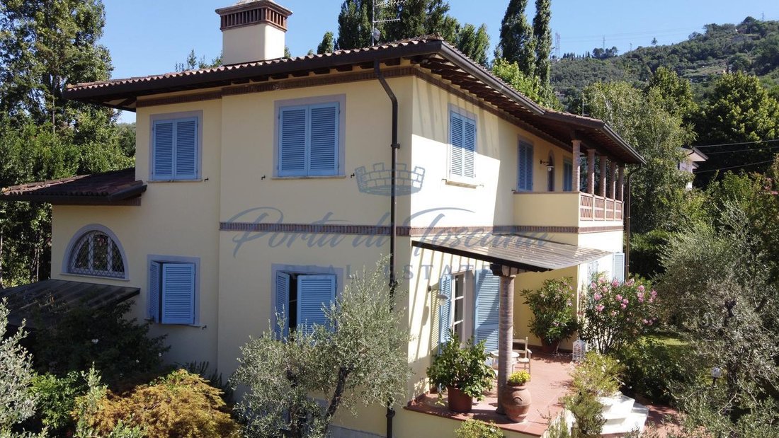 Villa in Pietrasanta, Tuscany, Italy 3 - 15828813
