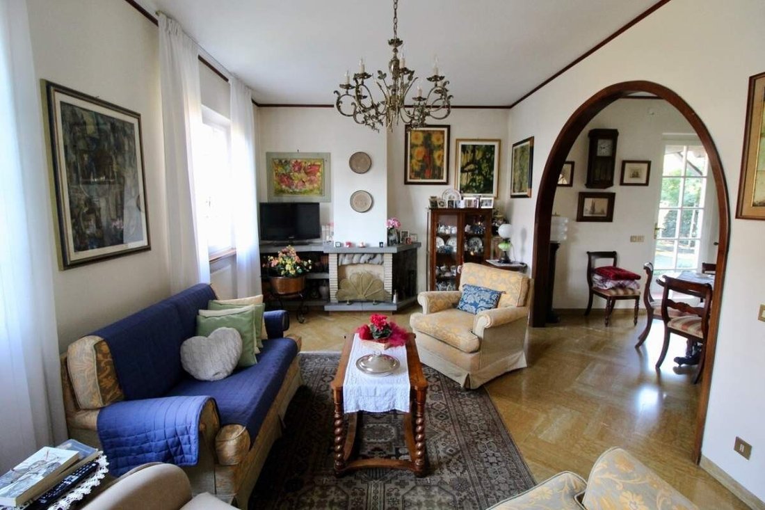 Villa in Pietrasanta, Tuscany, Italy 3 - 15828851