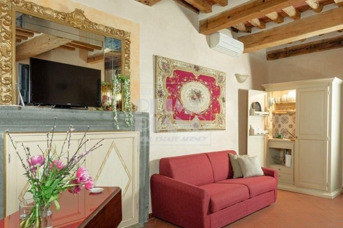 Apartment in Historic Center, Lucca, Tuscany 2 - 15829213