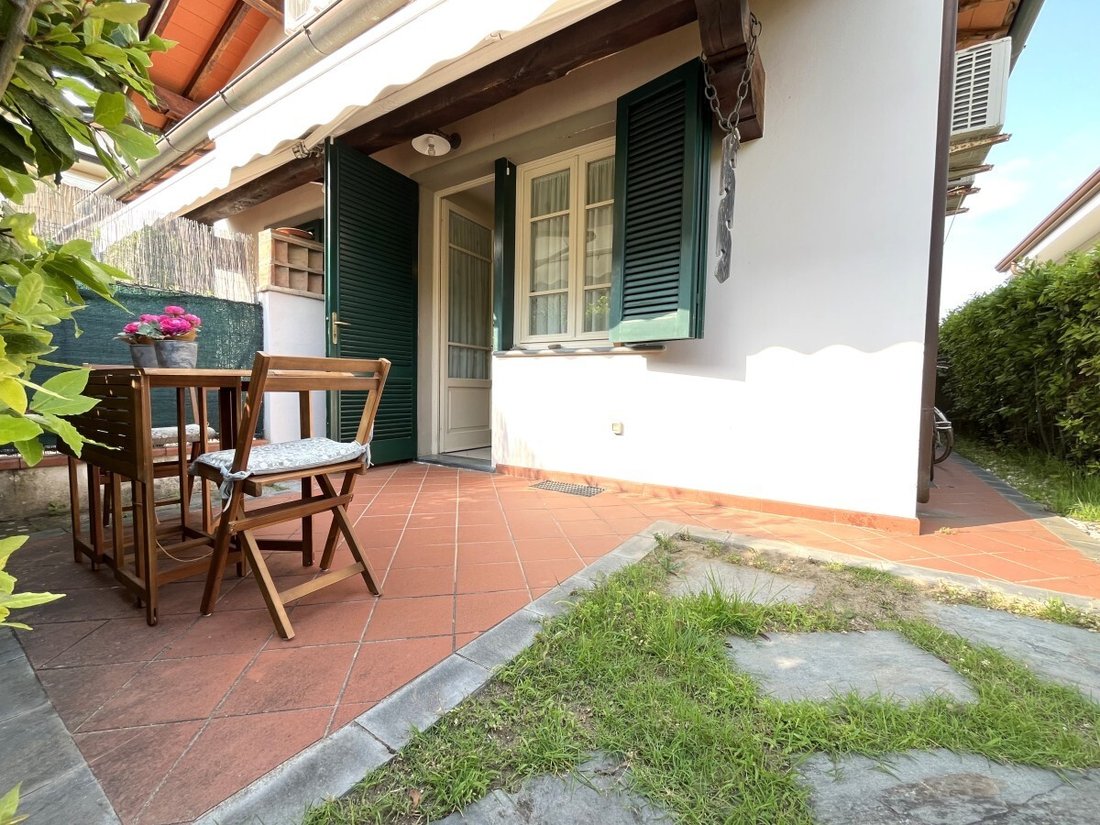 Villa in Pietrasanta, Tuscany, Italy 2 - 15828592