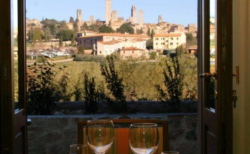 Country House in San Gimignano, Tuscany, Italy 1