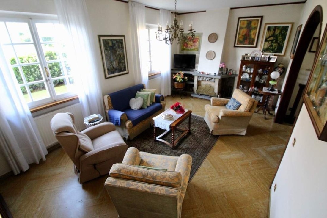 Villa in Pietrasanta, Tuscany, Italy 4 - 15828851