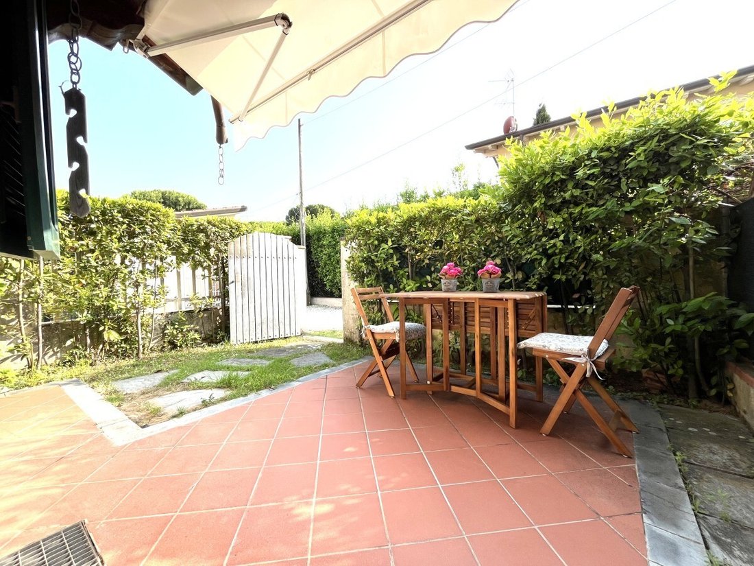 Villa in Pietrasanta, Tuscany, Italy 4 - 15828592