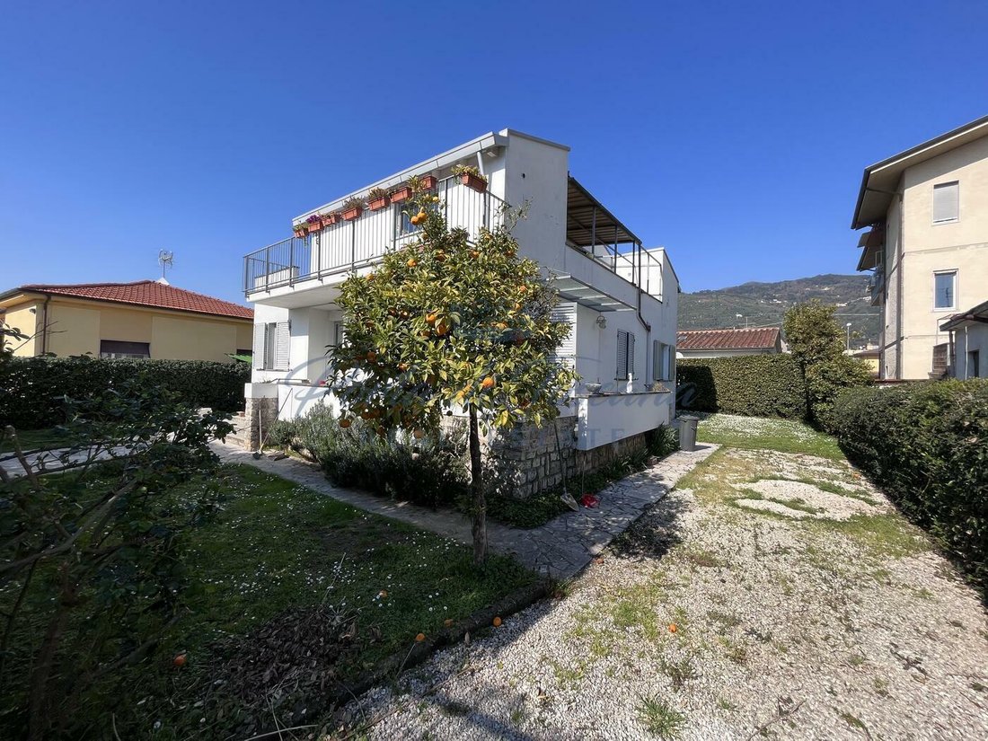 Villa à Pietrasanta, Toscane, Italie 4 - 15828587
