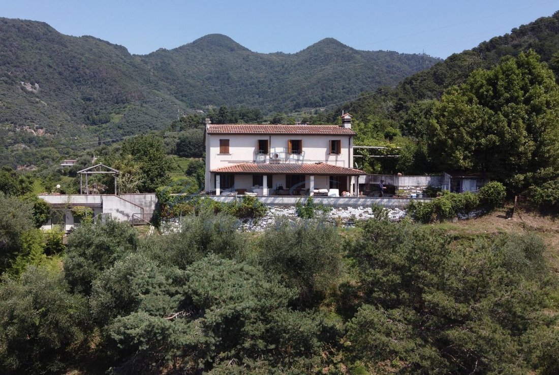 Country House in Pietrasanta, Tuscany, Italy 4 - 15828919