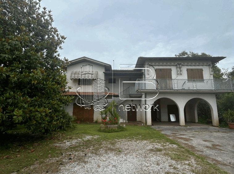 Villa in Pietrasanta, Tuscany, Italy 1 - 15830610