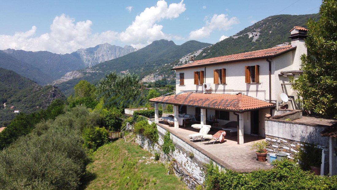 Country House in Pietrasanta, Tuscany, Italy 3 - 15828919