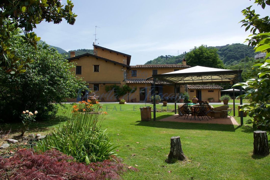 Country House in Pietrasanta, Tuscany, Italy 4 - 15828741