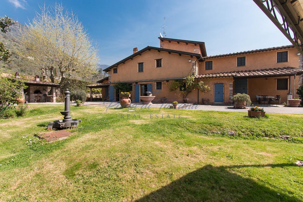Country House in Pietrasanta, Tuscany, Italy 5 - 15828741