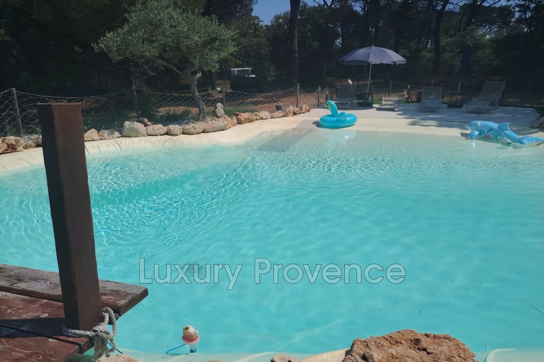 Villa in Rians, Provence-Alpes-Côte d'Azur, France 1 - 15828425