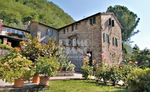 Country House in Center, Capannori, Tuscany 1