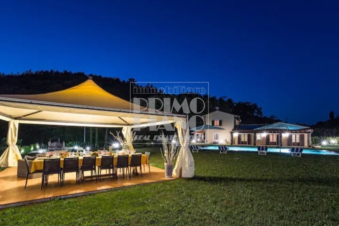 Villa in Historic Center, Lucca, Tuscany 3 - 15829347