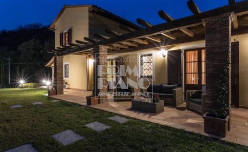 Villa in Historic Center, Lucca, Tuscany 1