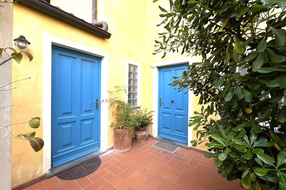 Villa in Pietrasanta, Tuscany, Italy 3 - 15829588