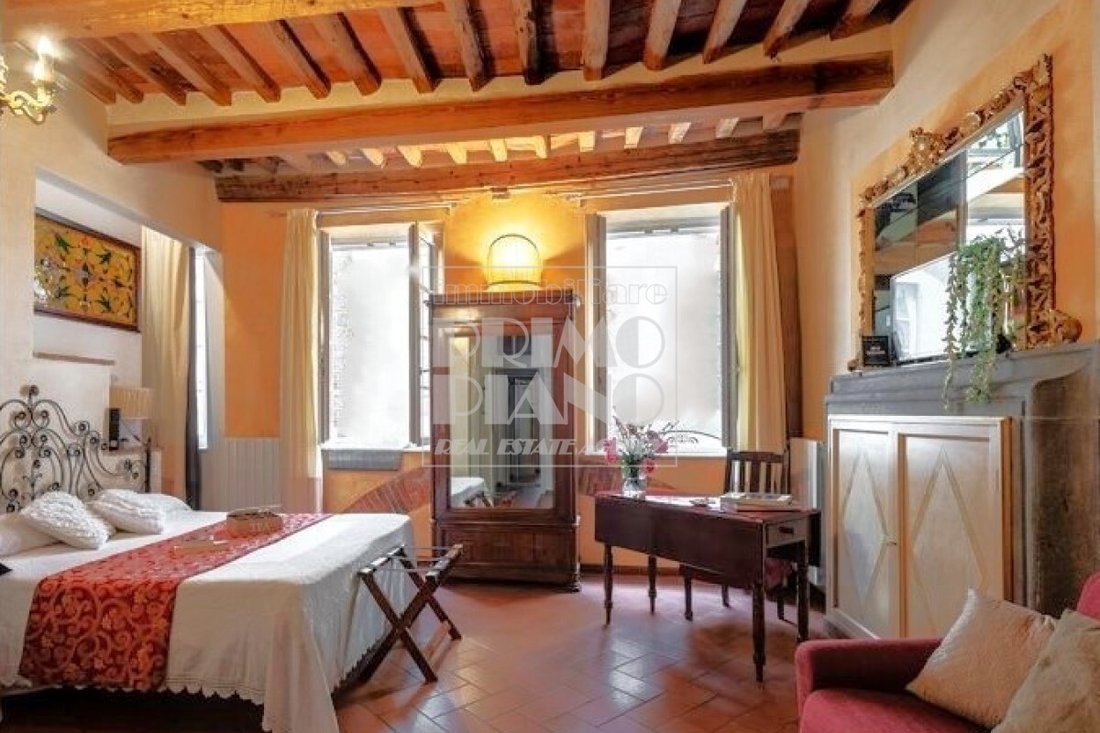 Apartment in Historic Center, Lucca, Tuscany 1 - 15829213