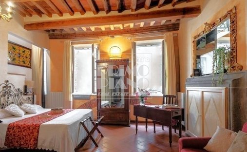 Apartment in Historic Center, Lucca, Tuscany 1