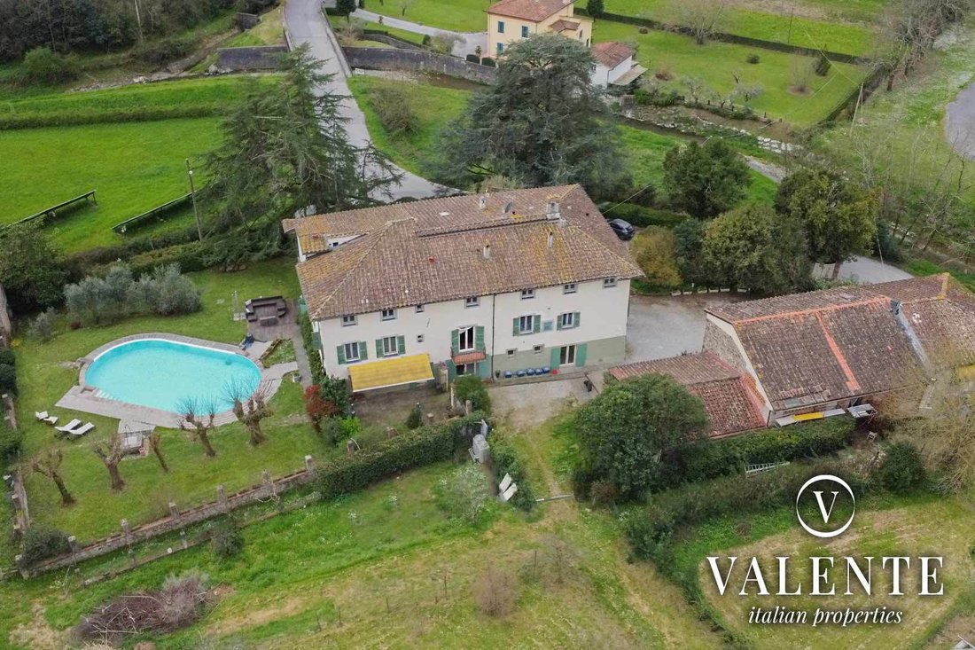 Villa in San Macario In Piano, Lucca, Tuscany 2 - 15829359