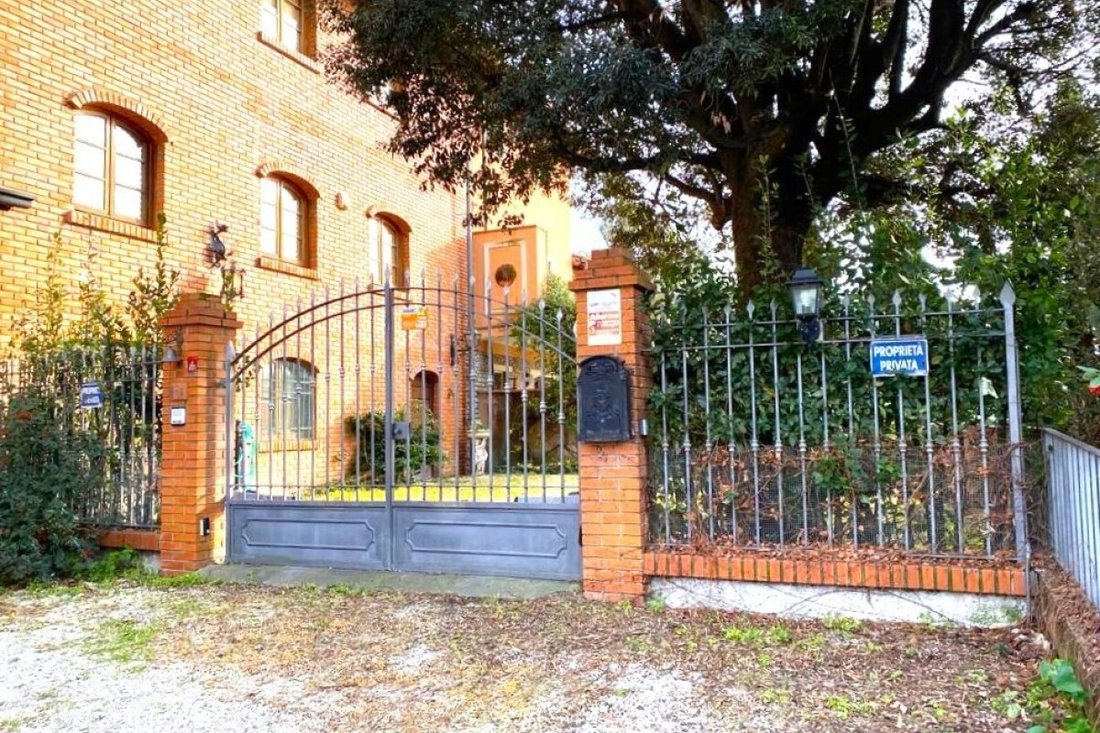 House in Camaiore, Tuscany, Italy 2 - 15829165