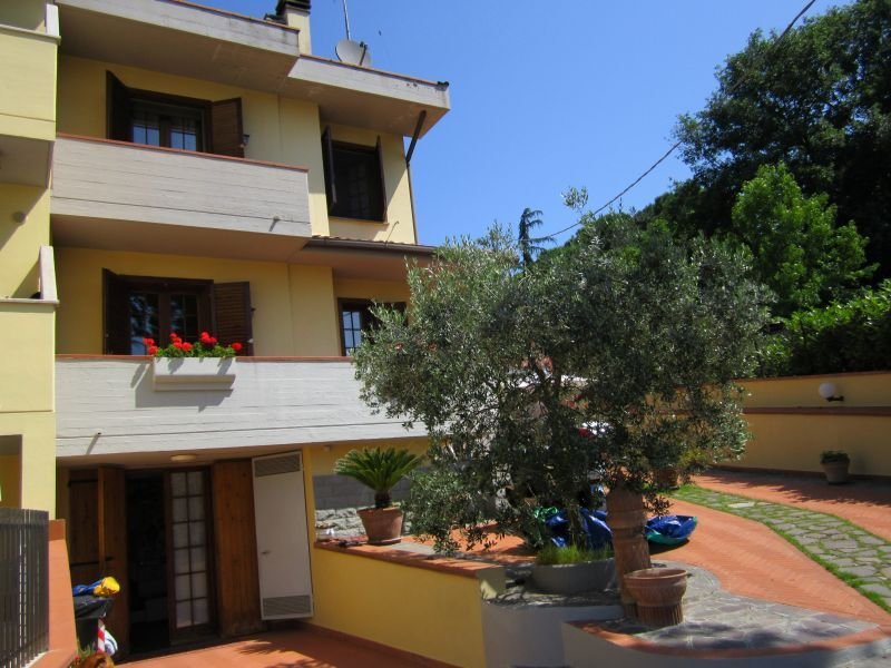 Villa in Poggio a Caiano, Tuscany, Italy 1 - 15828719