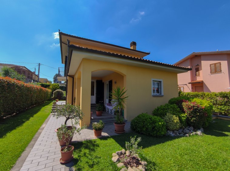 Villa in Montecarlo, Tuscany, Italy 2 - 15829331