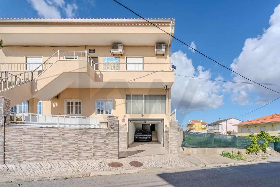 Townhouse in Santa Iria de Azoia, Sao Joao da Talha e Bobadela, Lisbon, Portugal 4 - 15828413