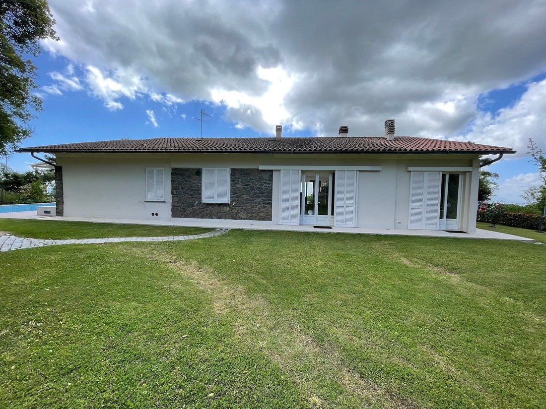 Villa in Lamporecchio, Tuscany, Italy 3 - 15829425