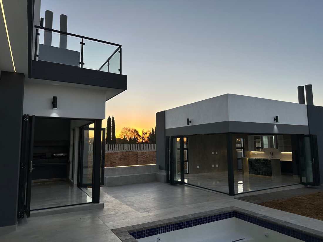 House in Centurion, Gauteng, South Africa 4 - 15830360