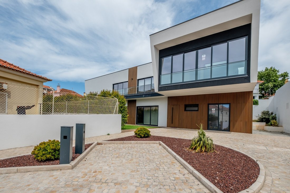 Villa in Carcavelos e Parede, Lisbon, Portugal 1 - 15830716