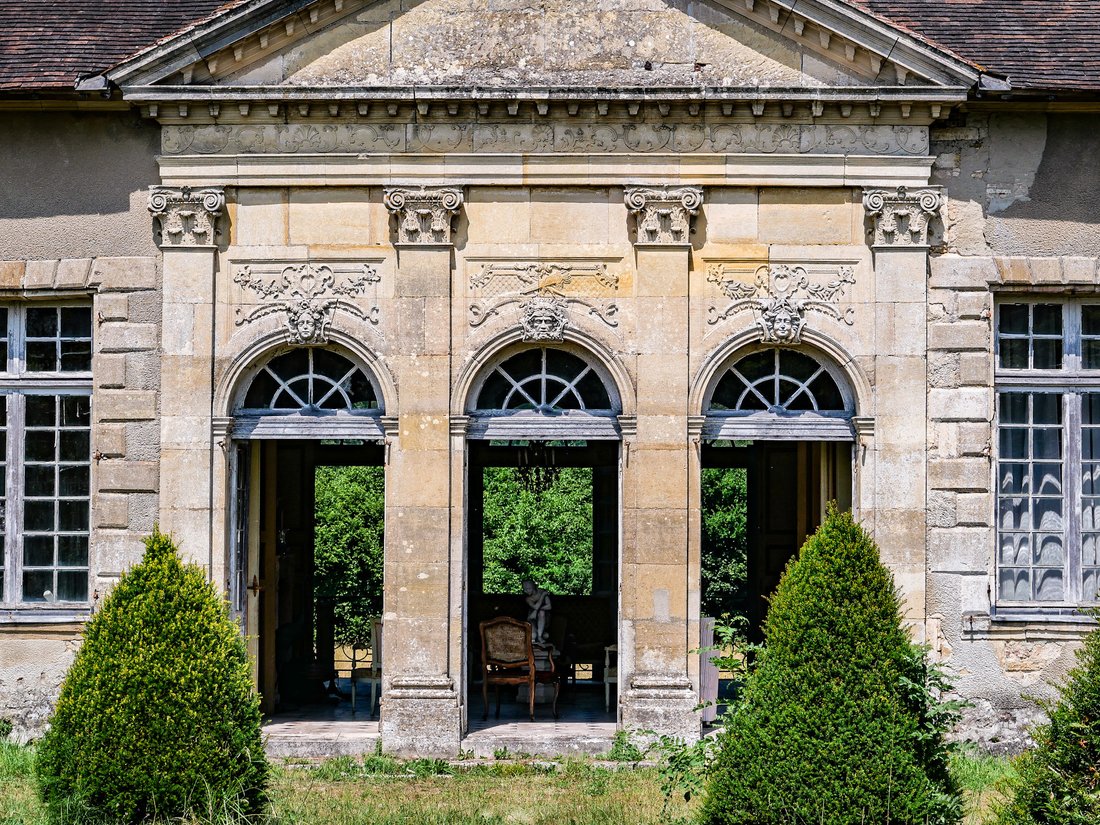 Sumptuous And Very Elegant 18th Century In Vitry Le François, Grand Est, France For Sale