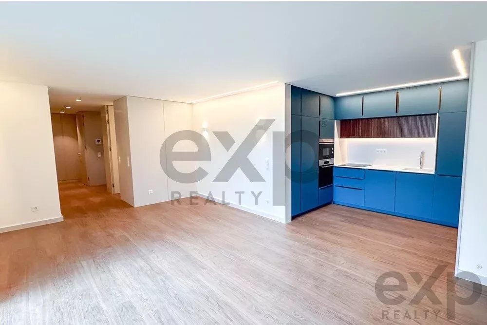 Apartment in Espinho, Aveiro District, Portugal 1 - 15830849